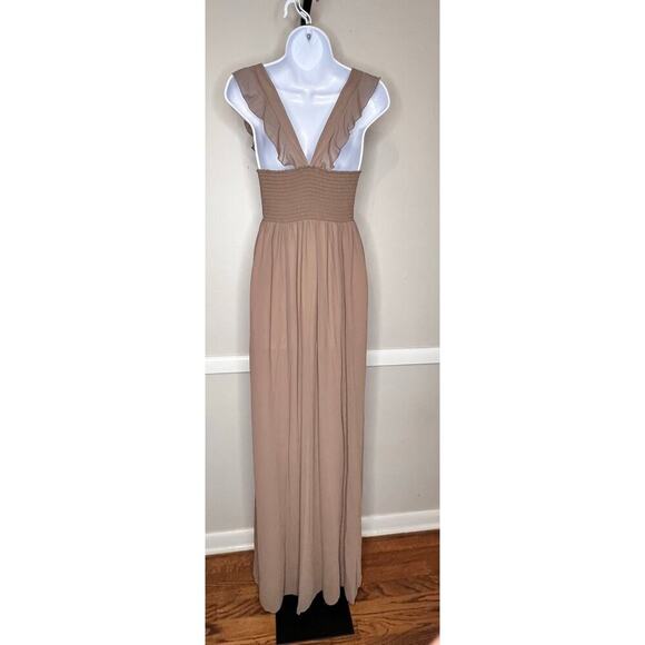 ☀️NWT Show Me Your Mumu June Maxi Bridesmaid Dress Chiffon Neutral Dune Brown M - Picture 5 of 9